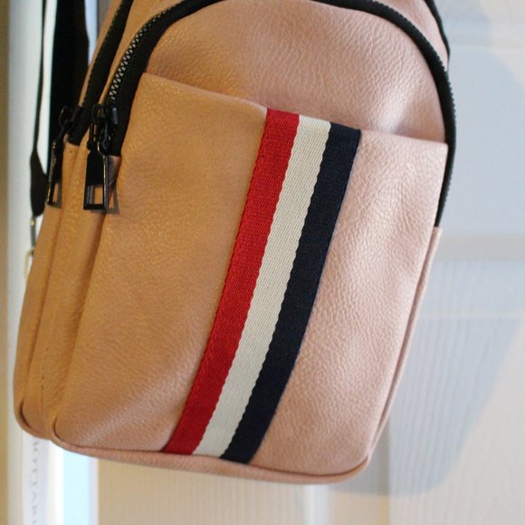 BOTTARI USA CROSS BODY BAG - Picture 1 of 6